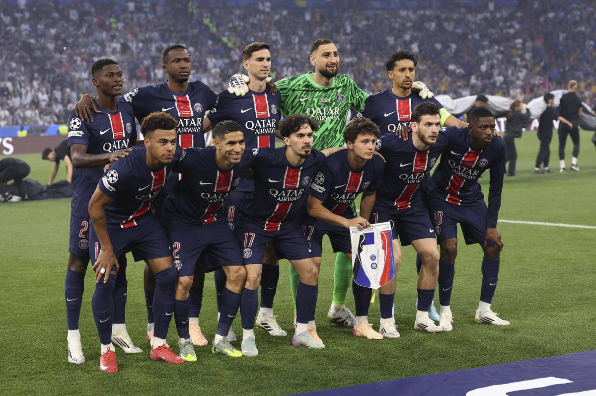 观众席上的 观众席上的