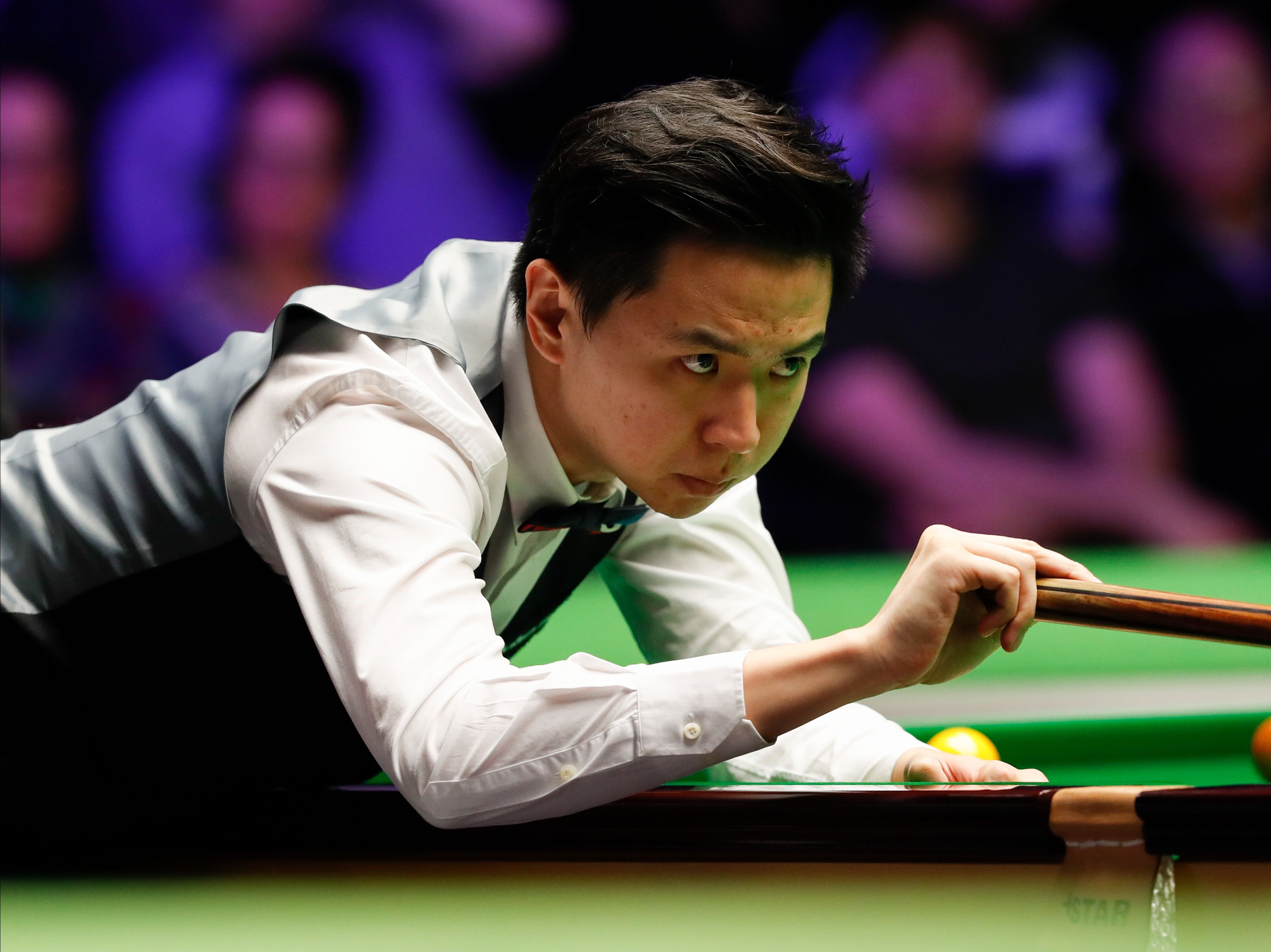 虽然球场上 虽然球场上