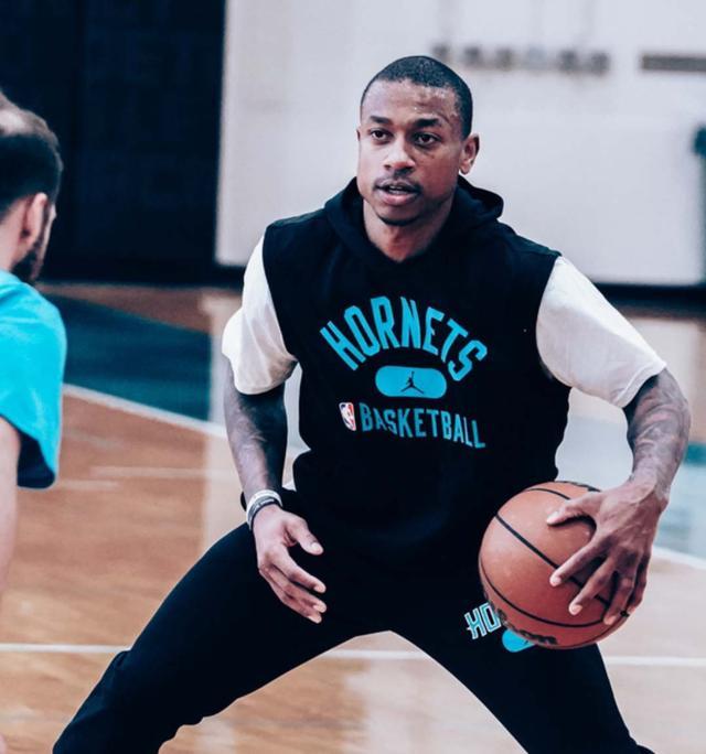 河床乃至两 河床乃至两